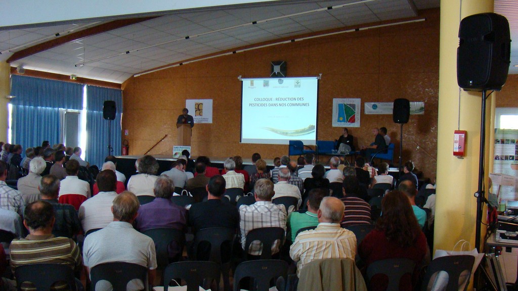 Prestation de sonorisation pour des discours, tables rondes et assemblées générales par l'ATELIER SCENIQUE