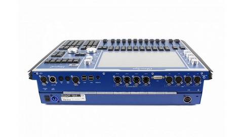 Location console d'éclairage DMX 24 univers ChamSys MQ80 MagicQ