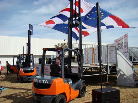 Le K-ARRAY KR402 aux 20ans de TOYOTA à Ancenis - Prestation de sonorisation évènementielle de l'ATELIER SCENIQUE