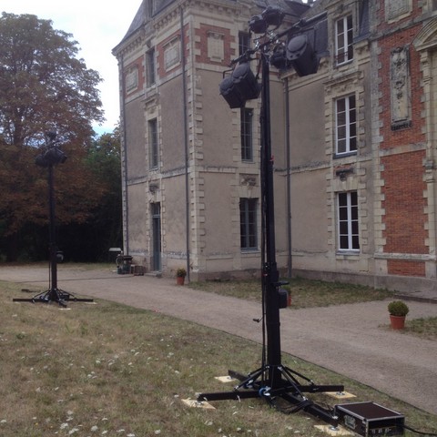Eclairage du château de la Colinière à Champtoceaux pour un spectacle son et lumière de théâtre avec l'ATELIER SCENIQUE